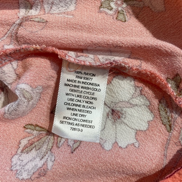 St. John's PXXL Bay Coral Floral Blouse GUC - Picture 6 of 6